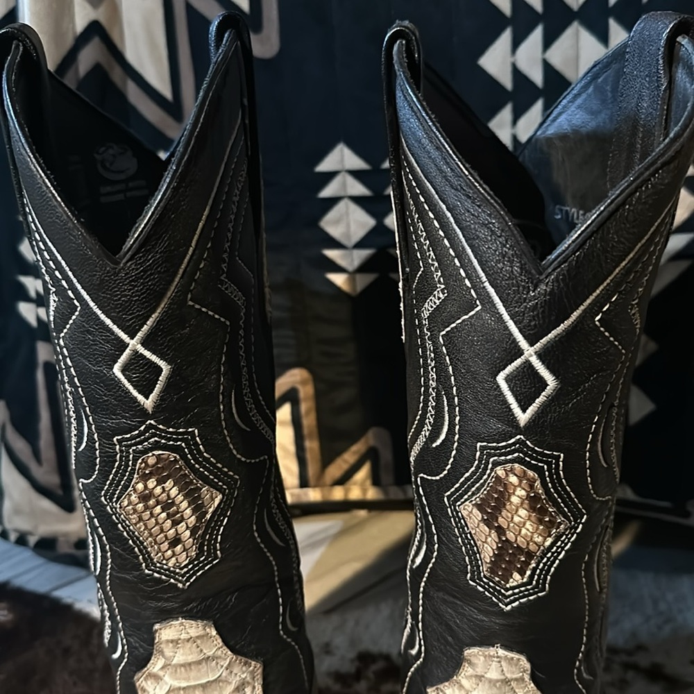 Genuine python western boots. Rockin Leather brand. Men’s size 11.5.